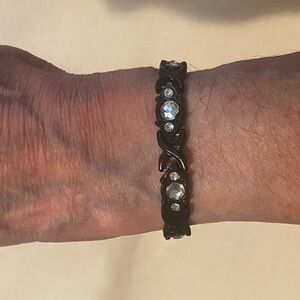 Black Metal Link Bracelet w/ Clear Rhinestones 7.5”